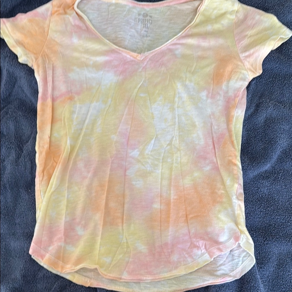 Tie-Dye V-Neck Capri Top